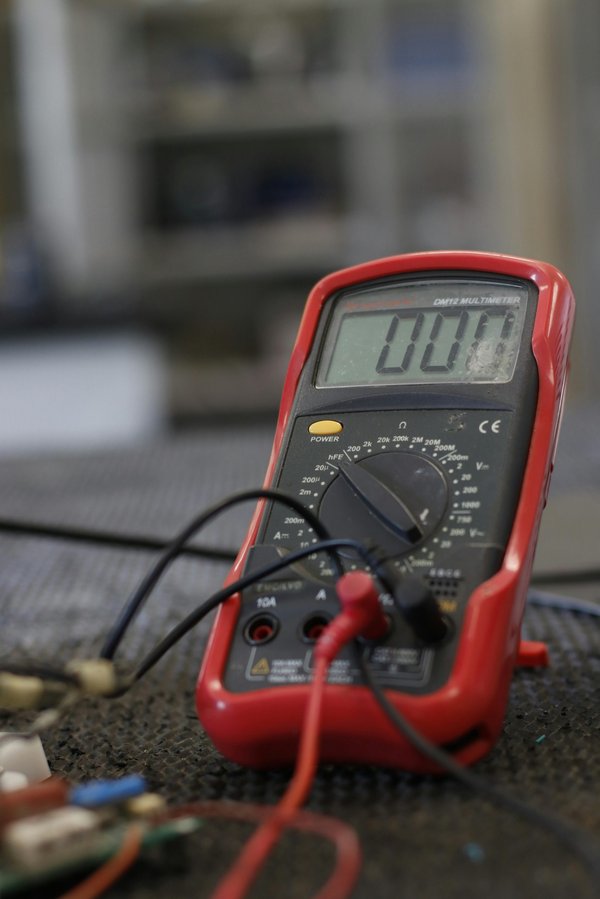 Guide complet pour choisir un testeur électrique multimètre